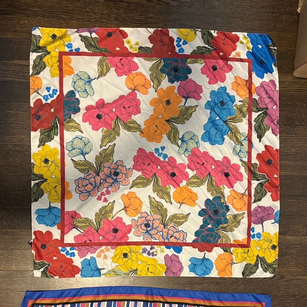 Zara 2 Multicolor Floral and Geometric Scarf - Picture 2 of 8